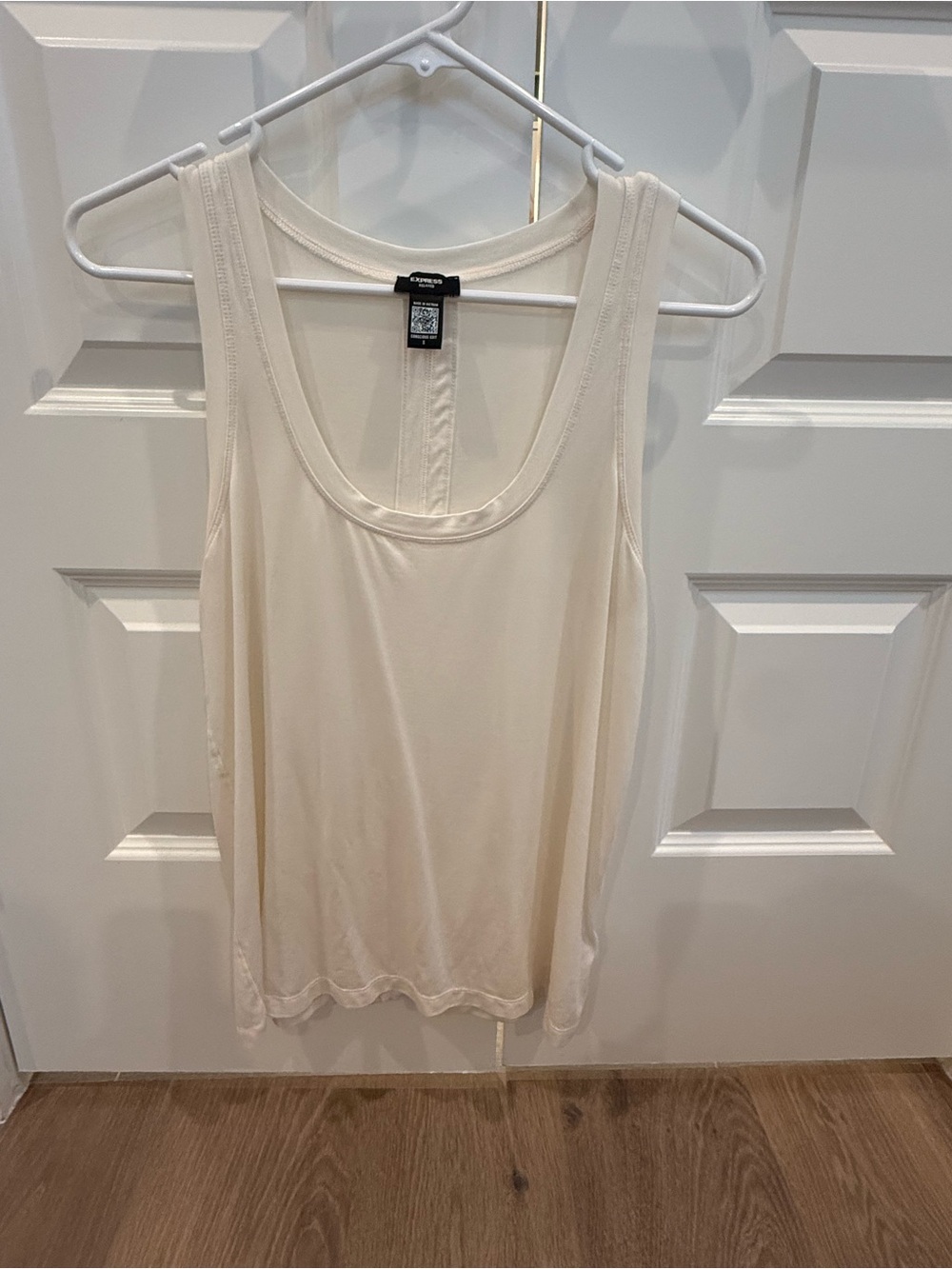 Express Cream Scoop Neck Tank Top